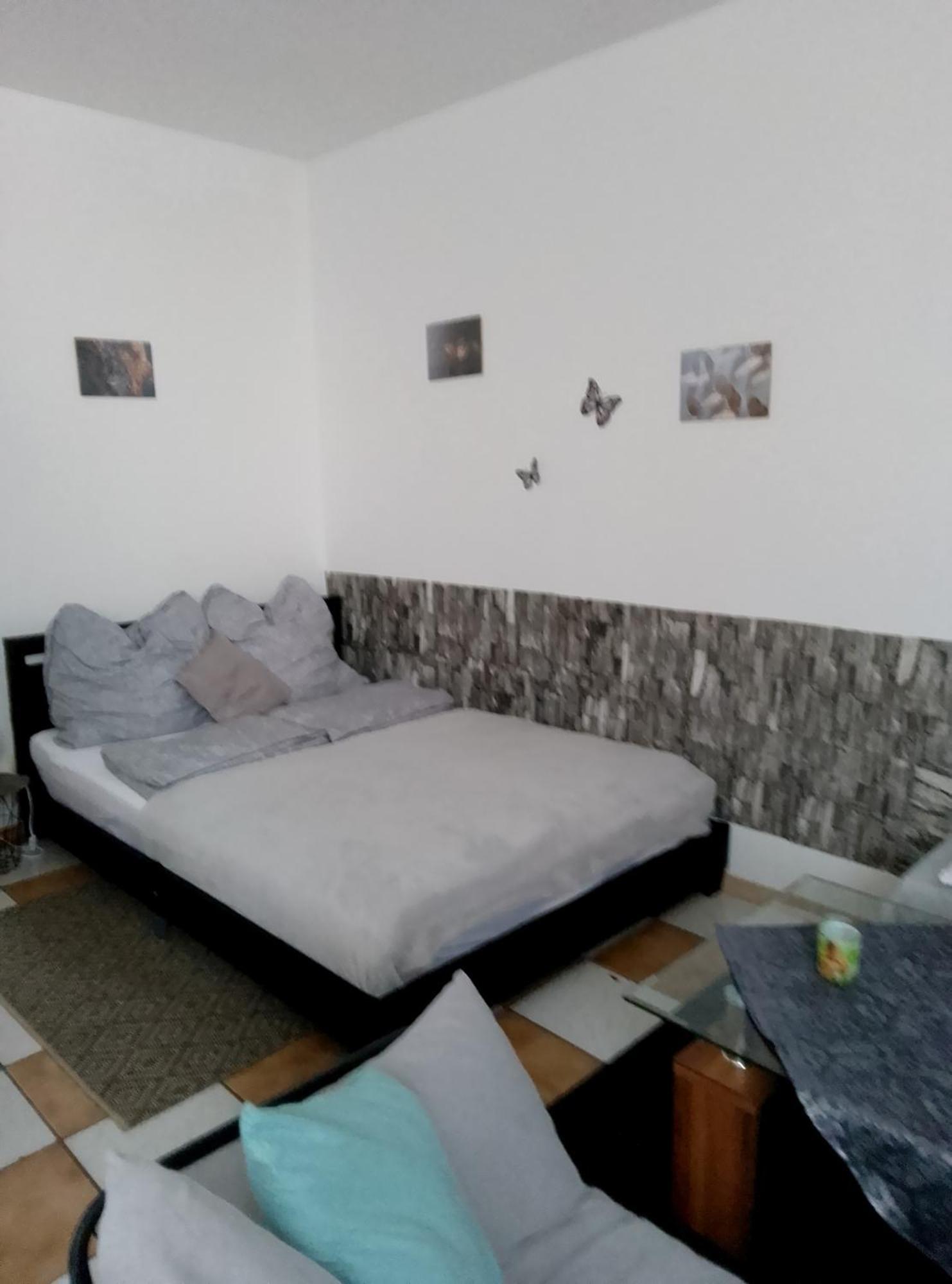 Studiowohnung, Neu Renoviert, Zentrale Lage ซาร์ลุย ภายนอก รูปภาพ